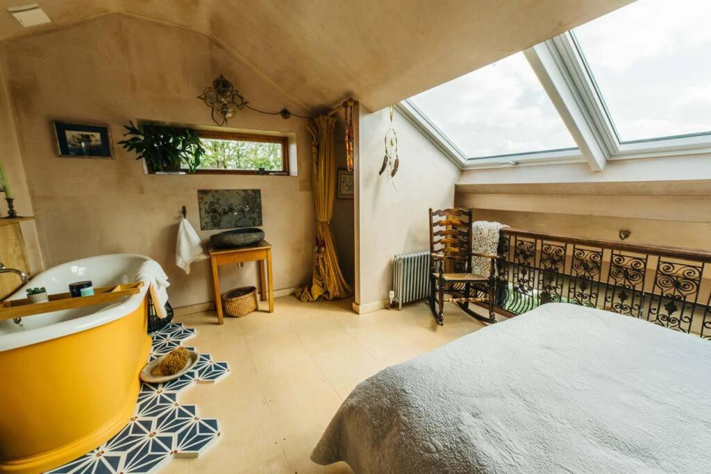 Romantic Country Annex With Views - 10 Min To Bath Cold Ashton Eksteriør bilde